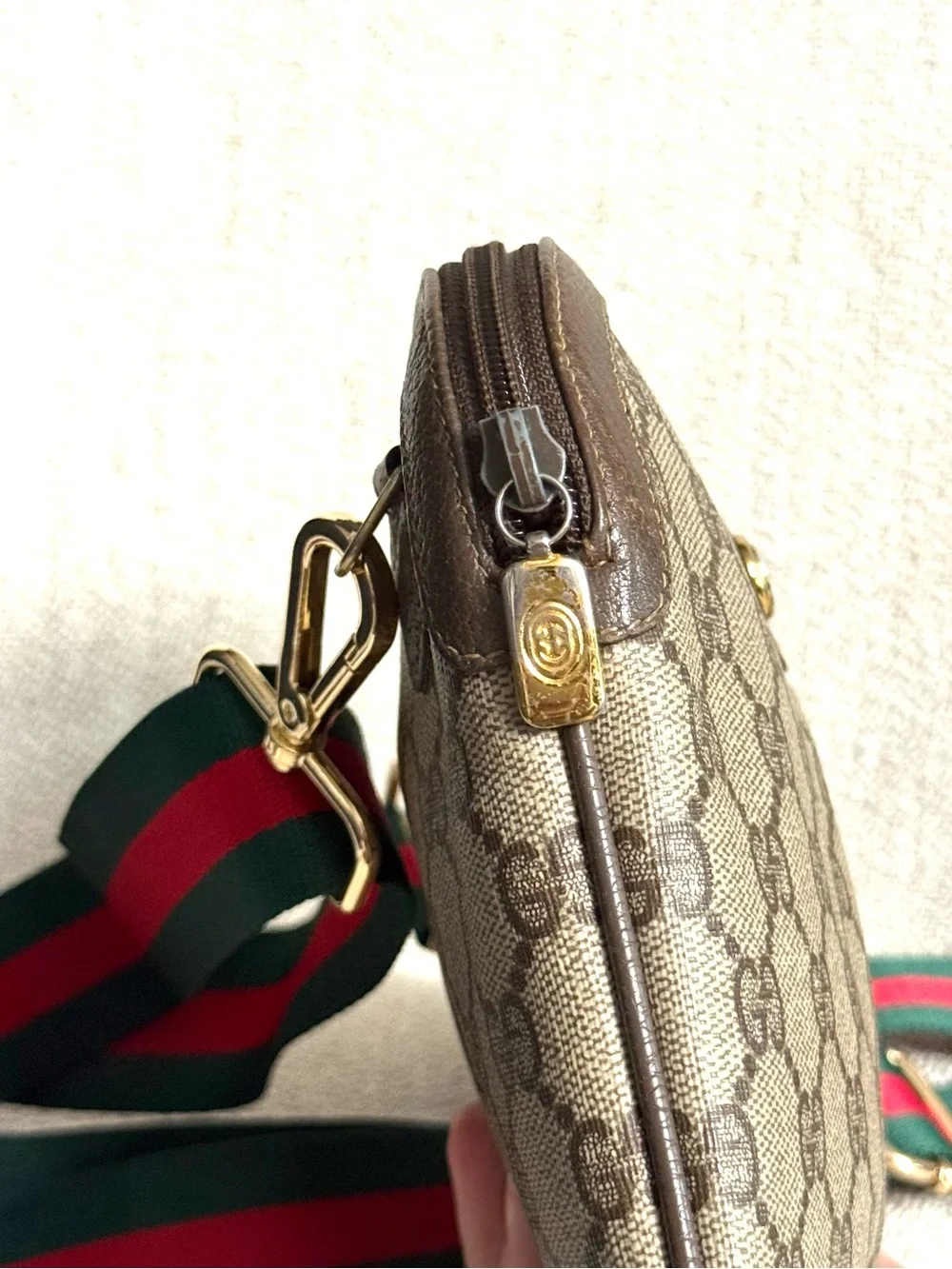 Authentic Gucci brown monogram supreme canvas crossbody bag red green accents GG